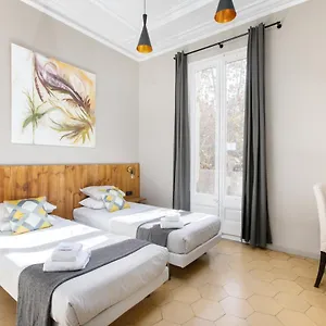 jardinets-guest-house.topbarcelonahotels.com/
